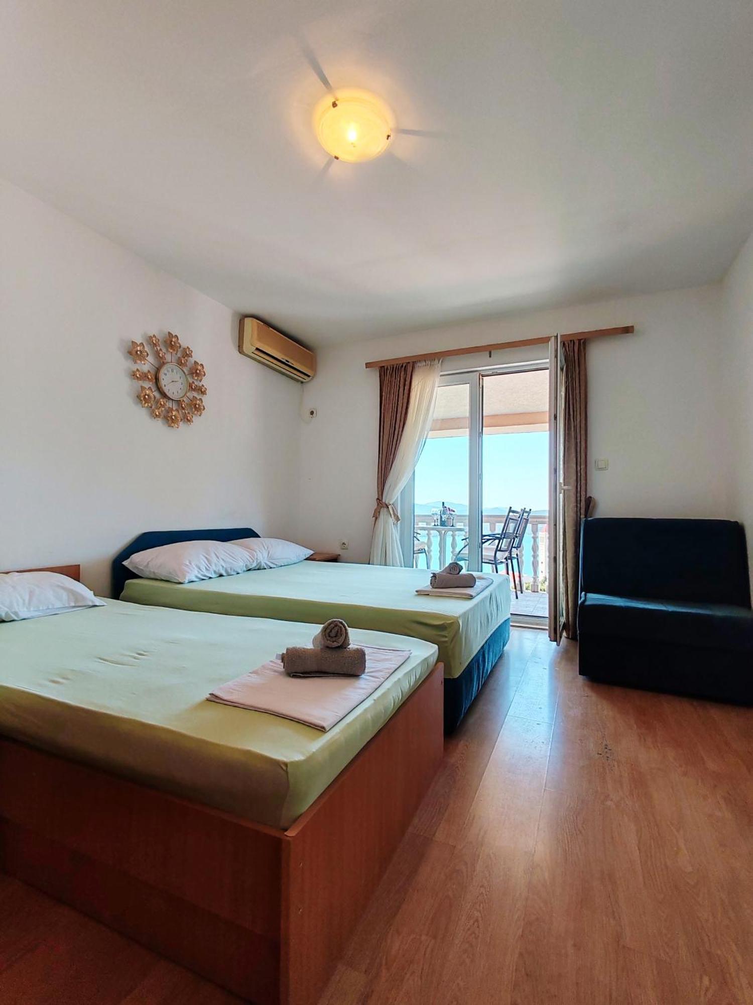 Apartment & Rooms Tempera Неум Екстер'єр фото