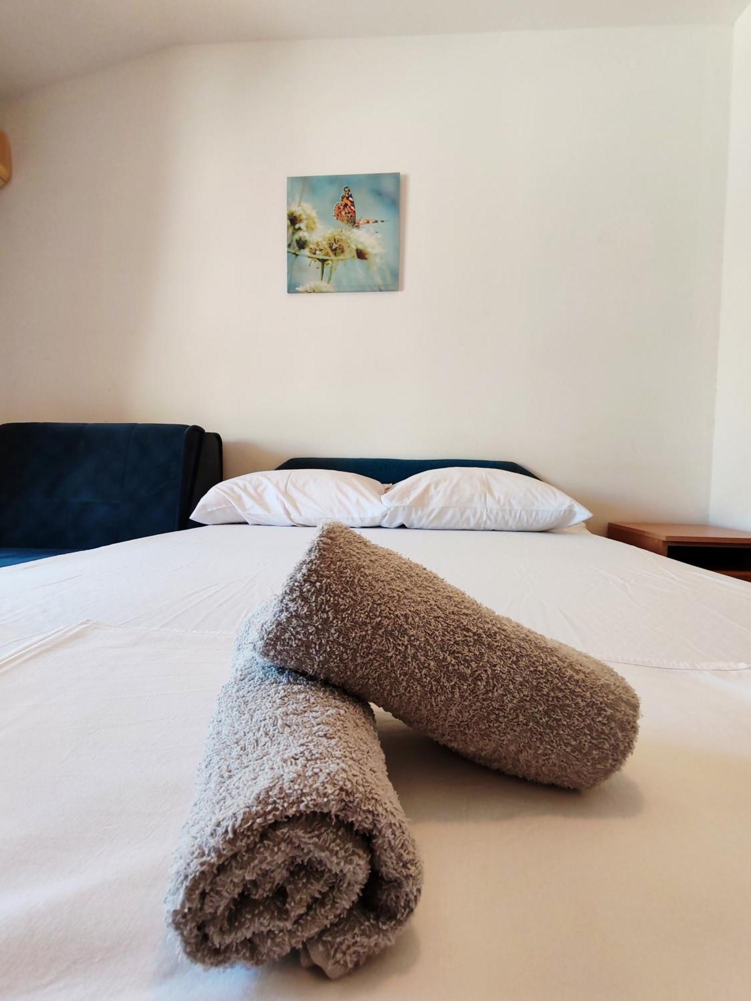 Apartment & Rooms Tempera Неум Екстер'єр фото