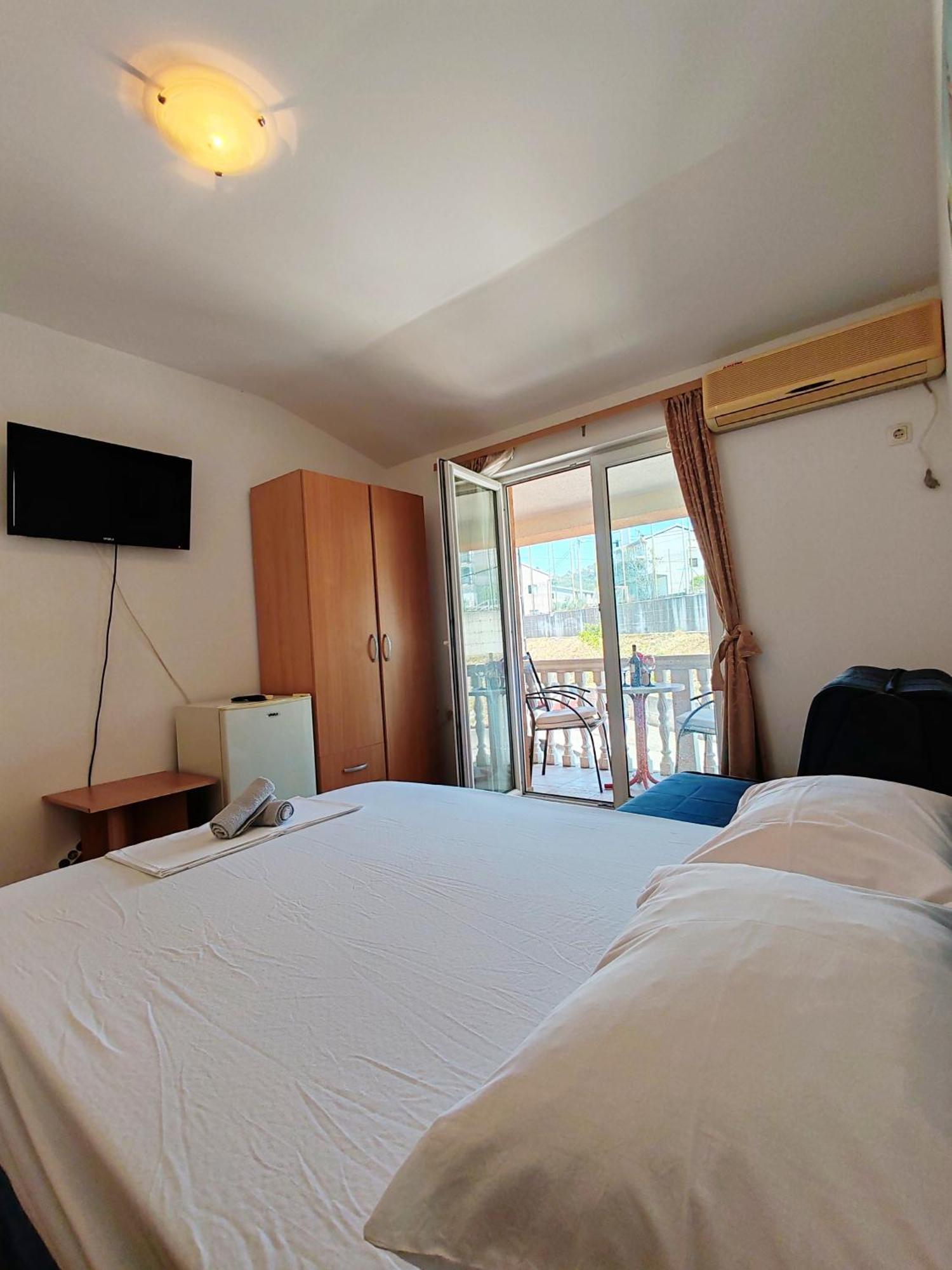 Apartment & Rooms Tempera Неум Номер фото